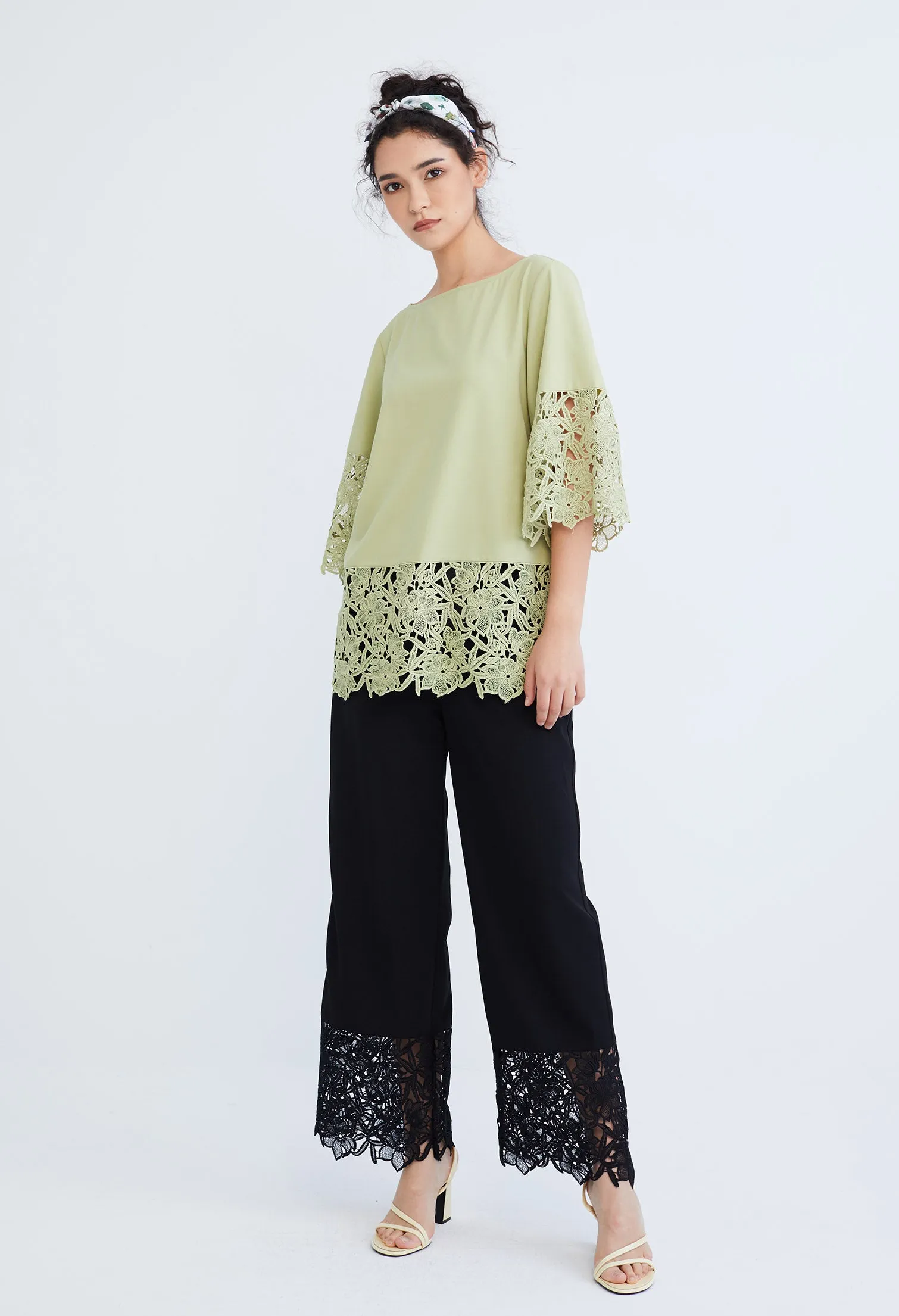 Peekaboo Guipure Lace Hemmed Blouse