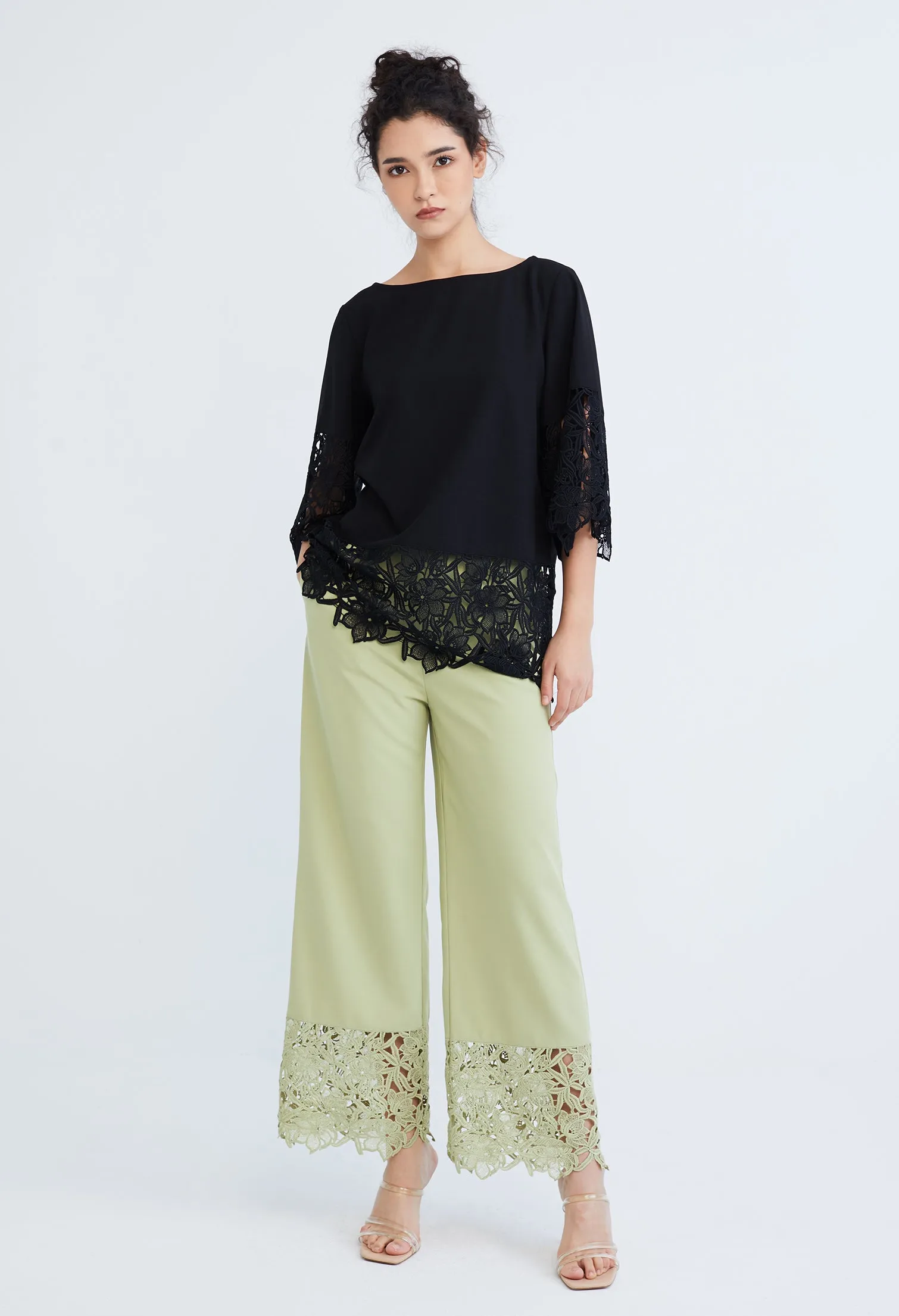 Peekaboo Guipure Lace Hemmed Blouse