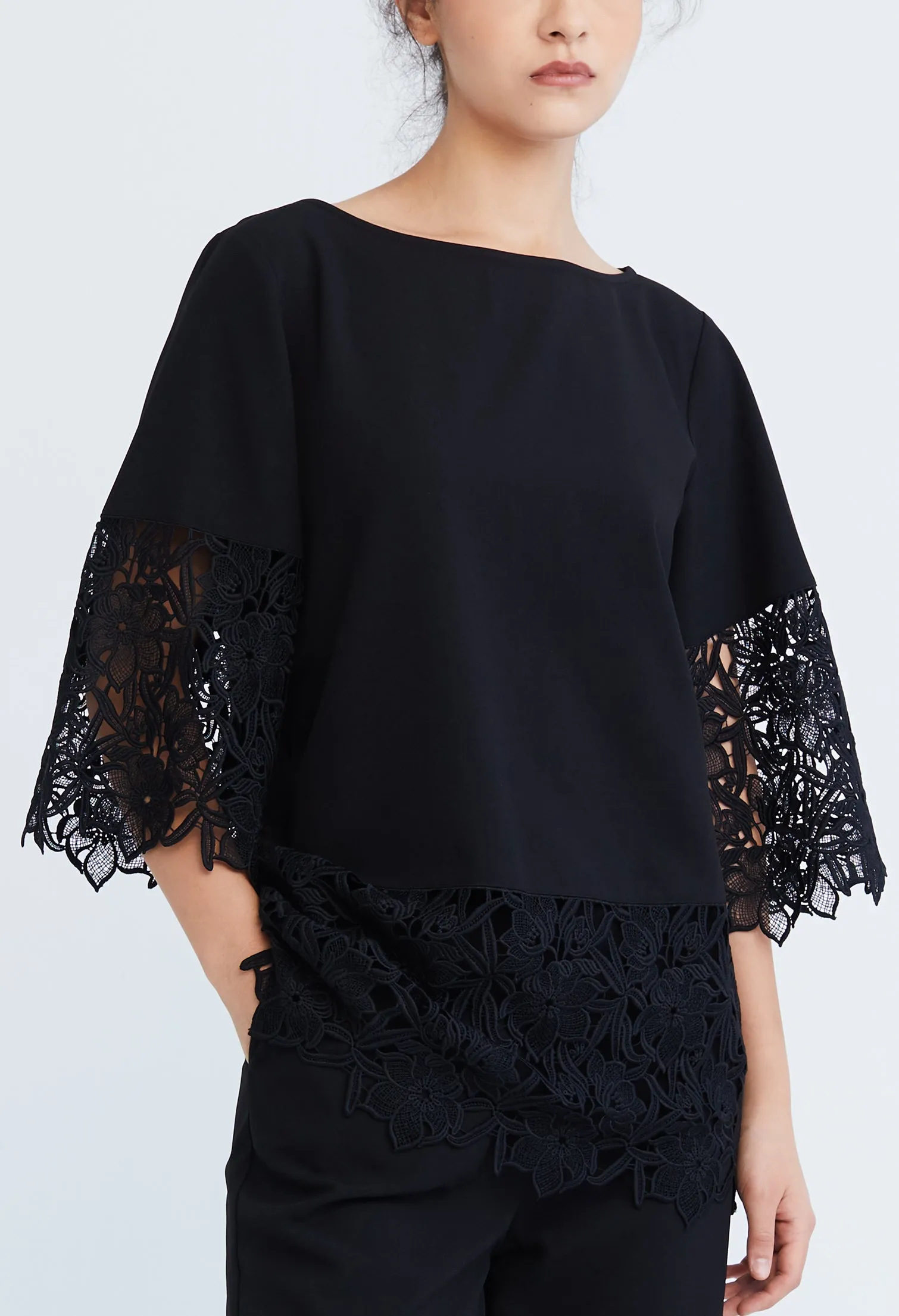 Peekaboo Guipure Lace Hemmed Blouse