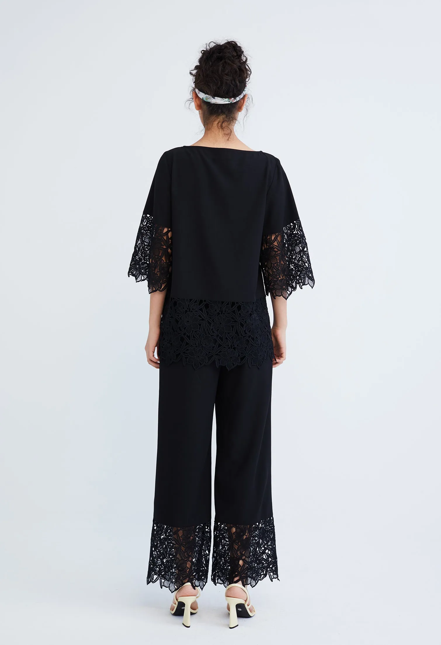 Peekaboo Guipure Lace Hemmed Blouse